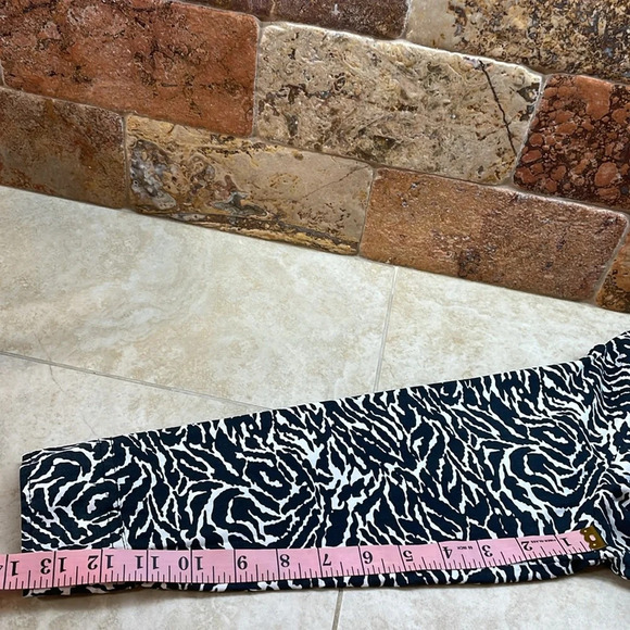 MG Silk Collection Shirt Casual Animal Print Button Down Blouse Black Size M - Picture 5 of 9